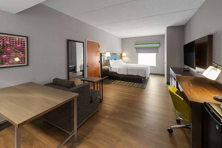 Room 10 of 36