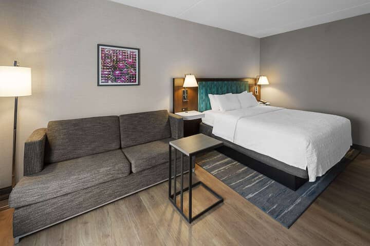 Room 15 of 36