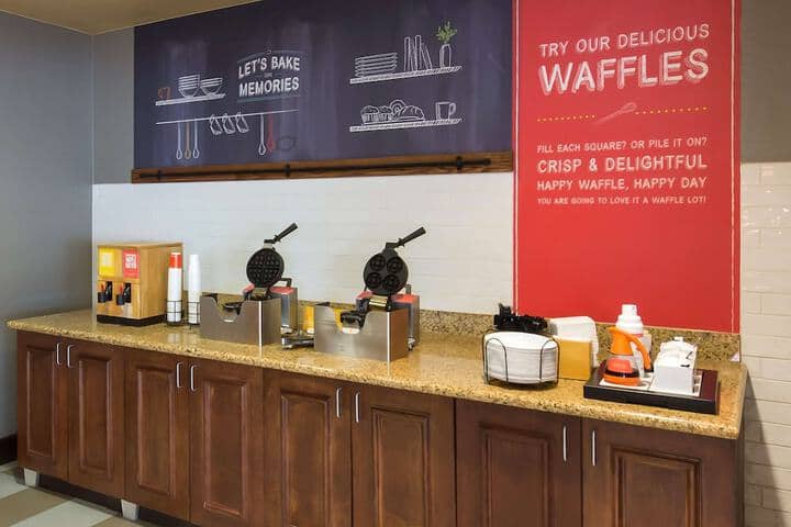 Breakfast/Coffee Service 26 of 36